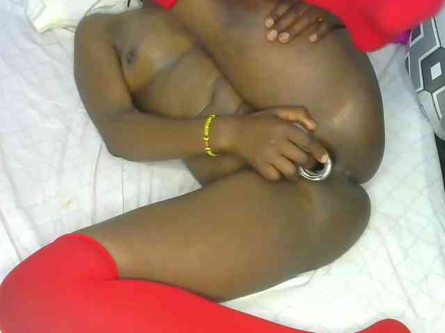 cherry96 Live Webcam on BongaCams