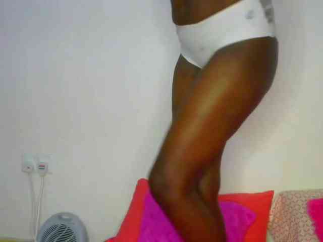 cherry96 Live Webcam on BongaCams