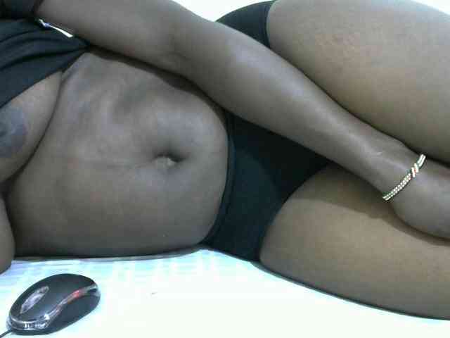 sexysharo Live Webcam on BongaCams