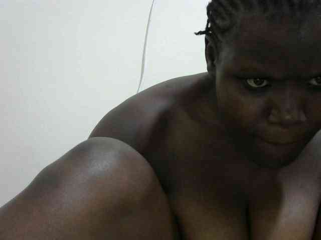 sexysharo Live Webcam on BongaCams