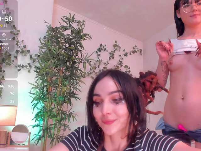 mira0-0's BongaCams show and profile