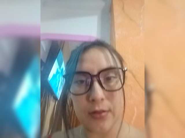 Ashly-7's BongaCams show and profile