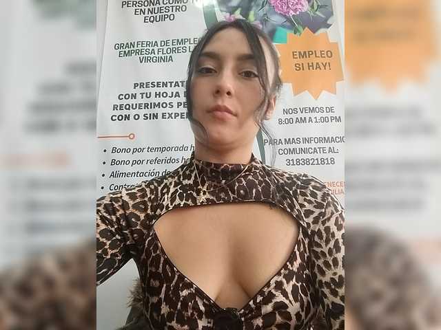 Ashly-7's BongaCams show and profile