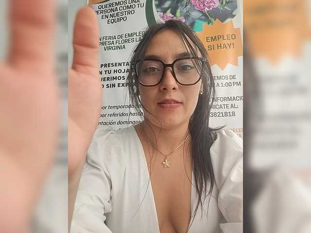 Ashly-7's BongaCams show and profile