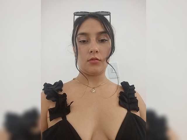 Ashly-7's BongaCams show and profile