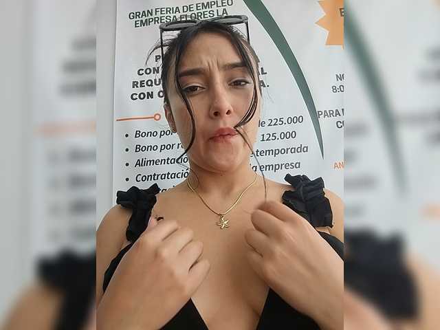 Ashly-7's BongaCams show and profile