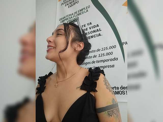 Ashly-7's BongaCams show and profile