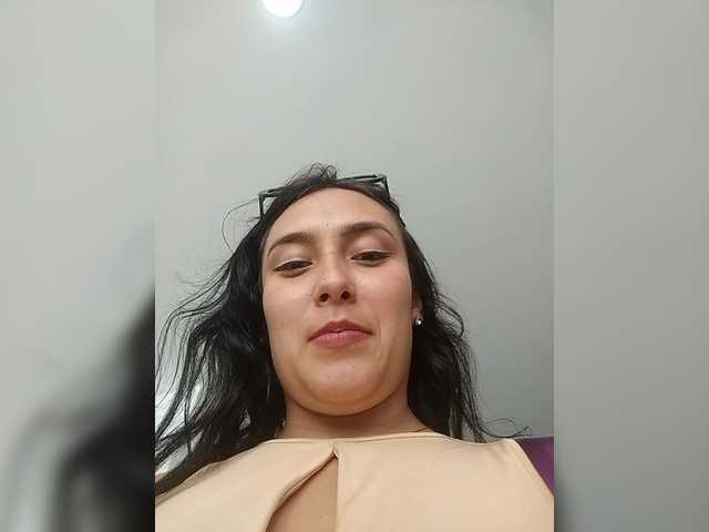 Ashly-7's BongaCams show and profile