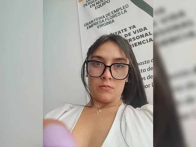 Ashly-7's BongaCams show and profile