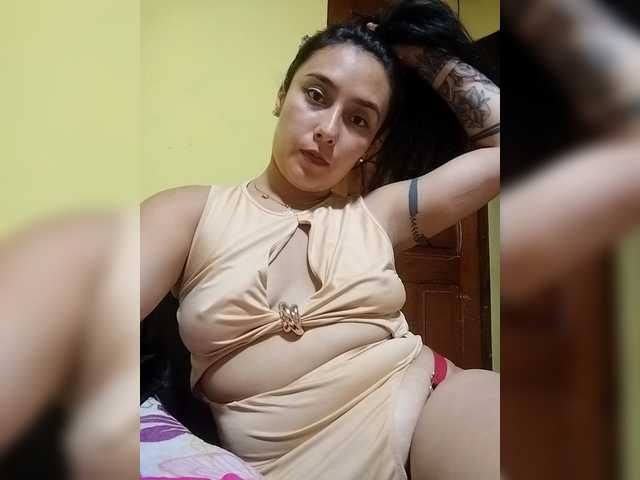 Ashly-7's BongaCams show and profile