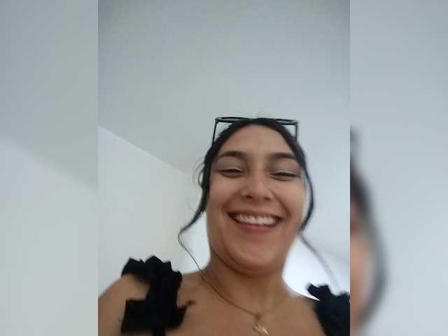 Ashly-7's BongaCams show and profile