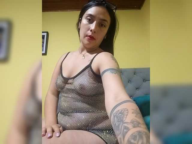 Ashly-7's BongaCams show and profile