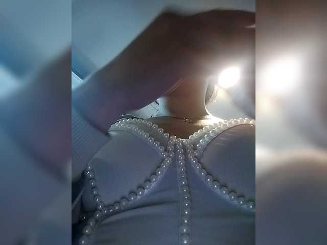 Ashly-7's BongaCams show and profile