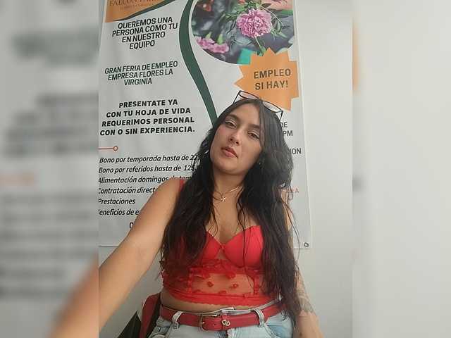 Ashly-7's BongaCams show and profile