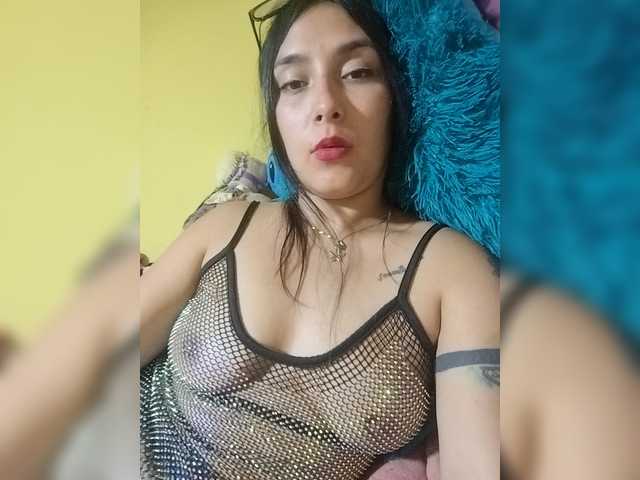 Ashly-7's BongaCams show and profile