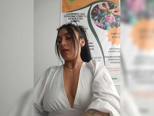 Ashly-7's BongaCams show and profile