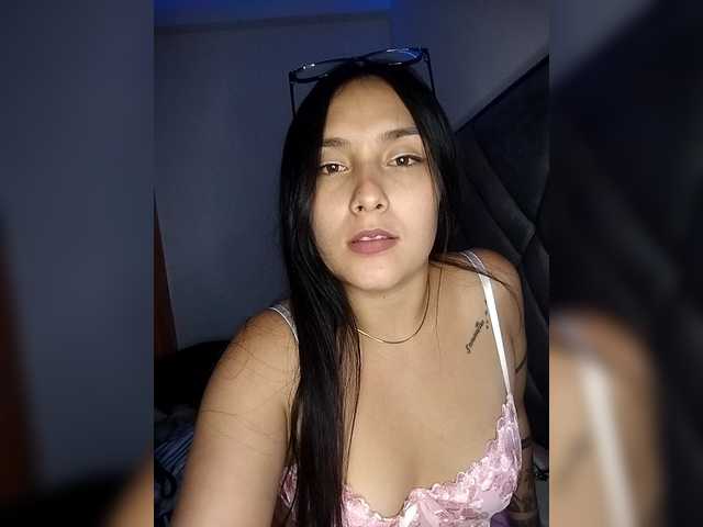 Ashly-7's BongaCams show and profile