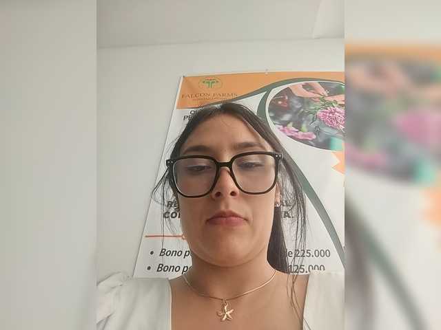 Ashly-7's BongaCams show and profile