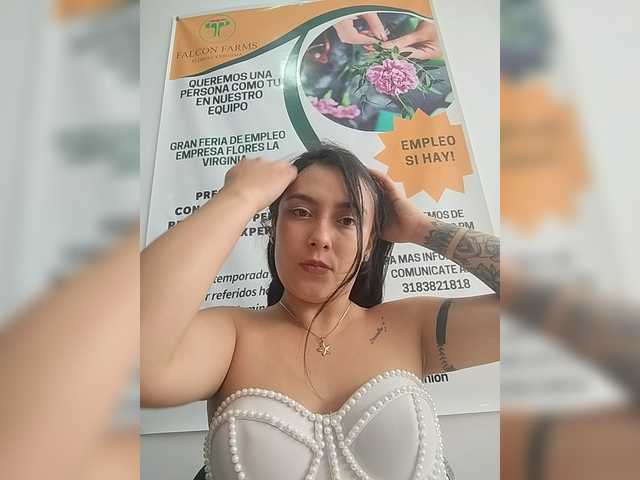 Ashly-7's BongaCams show and profile