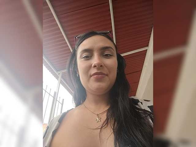 Ashly-7's BongaCams show and profile