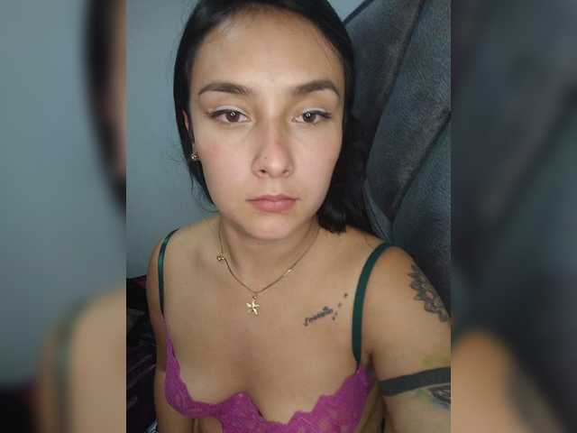 Ashly-7's BongaCams show and profile