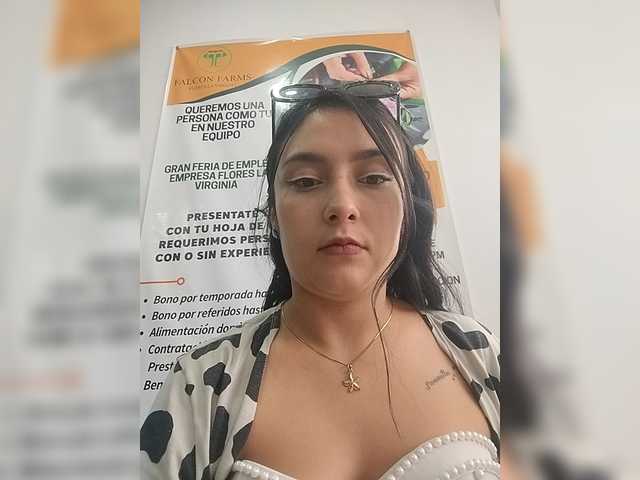 Ashly-7's BongaCams show and profile