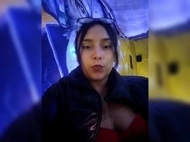 Ashly-7's BongaCams show and profile