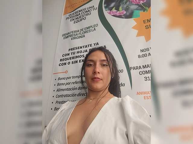 Ashly-7's BongaCams show and profile