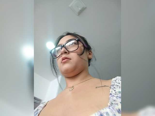 Ashly-7's BongaCams show and profile