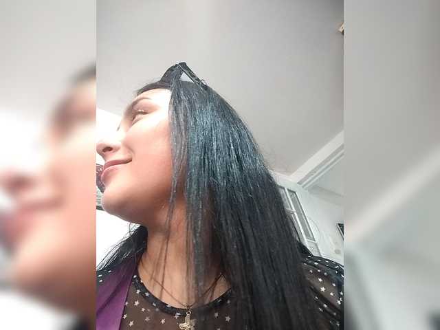 Ashly-7's BongaCams show and profile