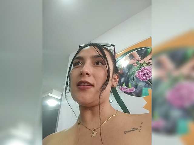 Ashly-7's BongaCams show and profile