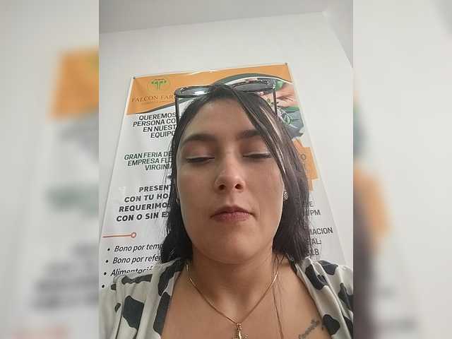 Ashly-7's BongaCams show and profile