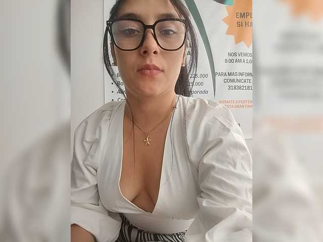 Ashly-7's BongaCams show and profile