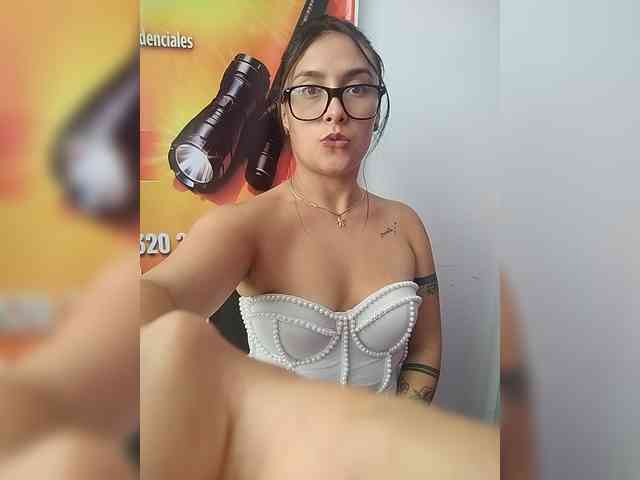 Ashly-7 webcam