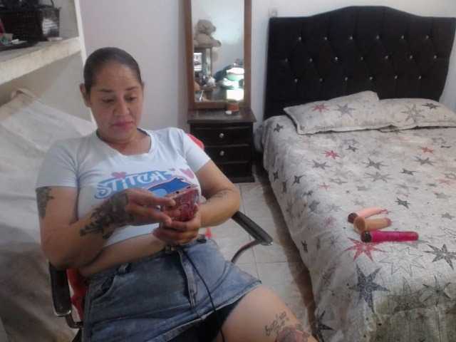 Debora Milf (Deboramilf73)