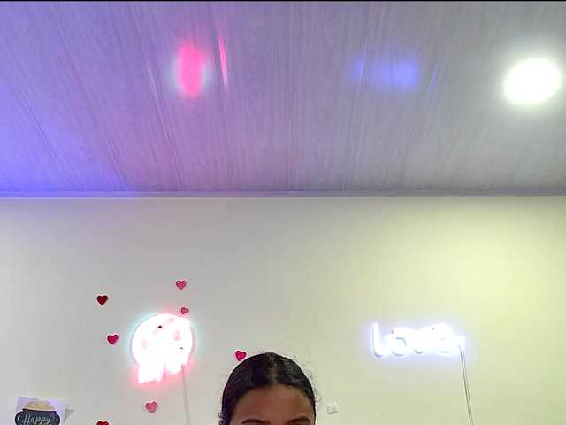 Ellie-Cute7's BongaCams show and profile