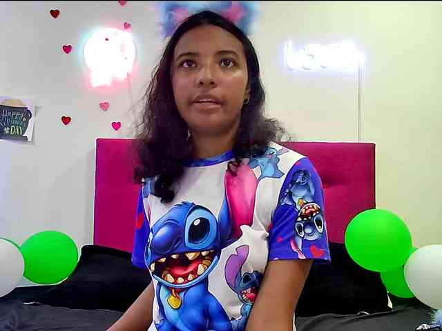 Ellie-Cute7 Live Webcam on BongaCams