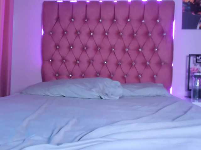 suzysuzza's BongaCams show and profile