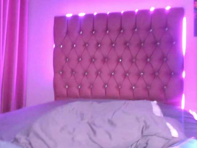 suzysuzza's BongaCams show and profile