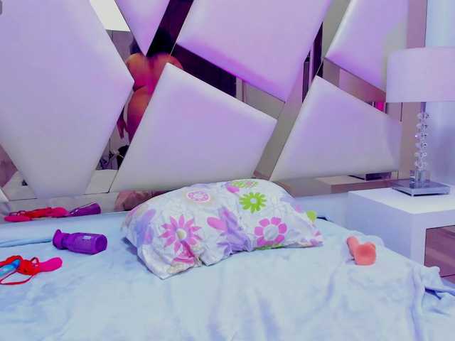 PhyllisDunbar's BongaCams show and profile