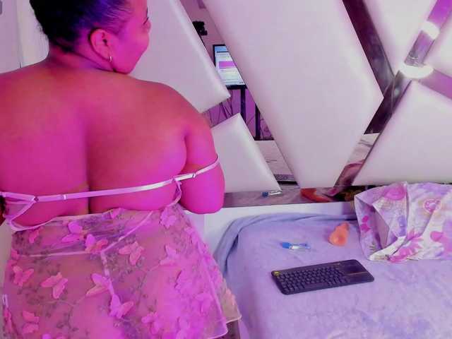 PhyllisDunbar's BongaCams show and profile