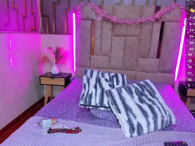 nesli-hann's BongaCams show and profile