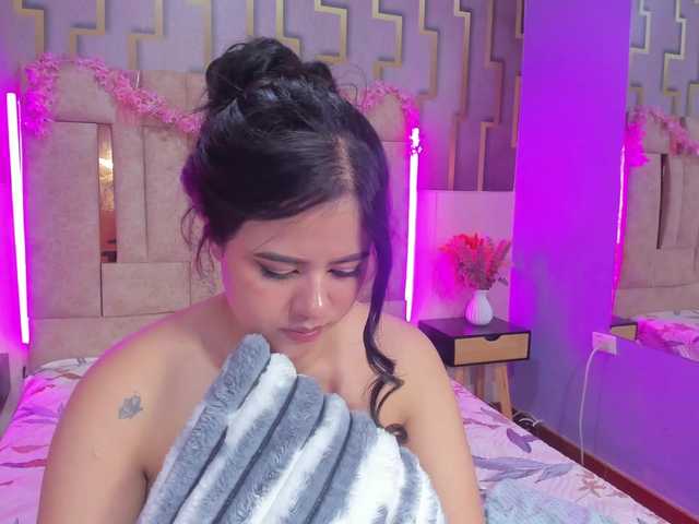 nesli-hann's BongaCams show and profile