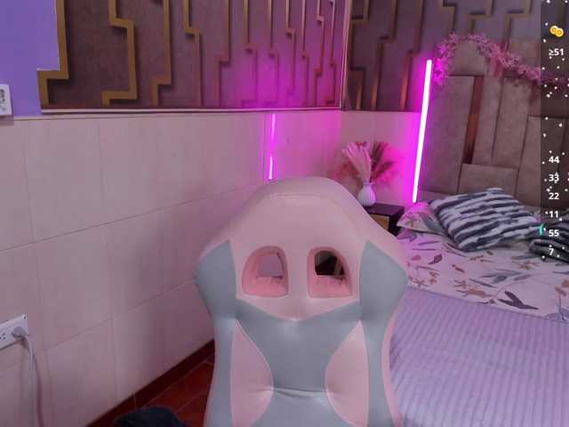 nesli-hann's BongaCams show and profile