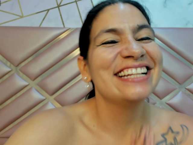 DianaSheren's BongaCams show and profile