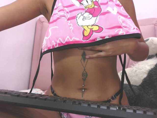 Valeriacute18's BongaCams show and profile