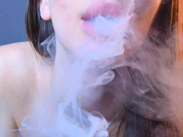 sarah-luvu's BongaCams show and profile