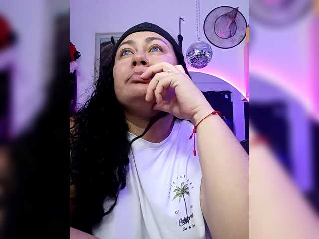 AliceFox-Purple webcam bongacams model stream image