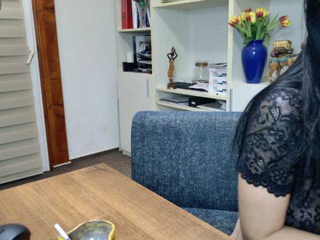 MiriamDelyn's BongaCams show and profile