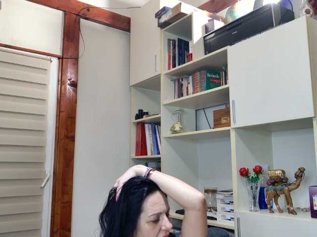 MiriamDelyn's BongaCams show and profile